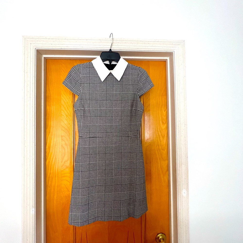 Alice and Olivia size 4